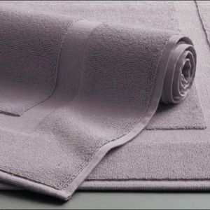 RESTORATION HARDWARE Bath Mat, Light Plum